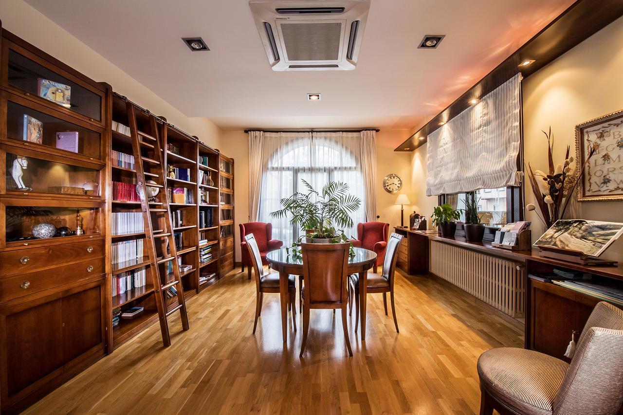 Hotel Villa Virginia Sabiñánigo Esterno foto
